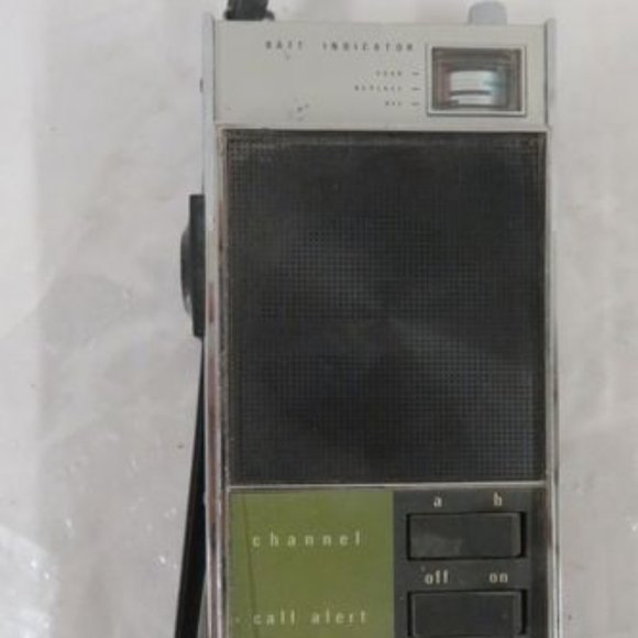Montgomery Ward Other - Wards Airline Dual Channel 11 Transistor Vintage Walkie Talkie Model GEN576A
